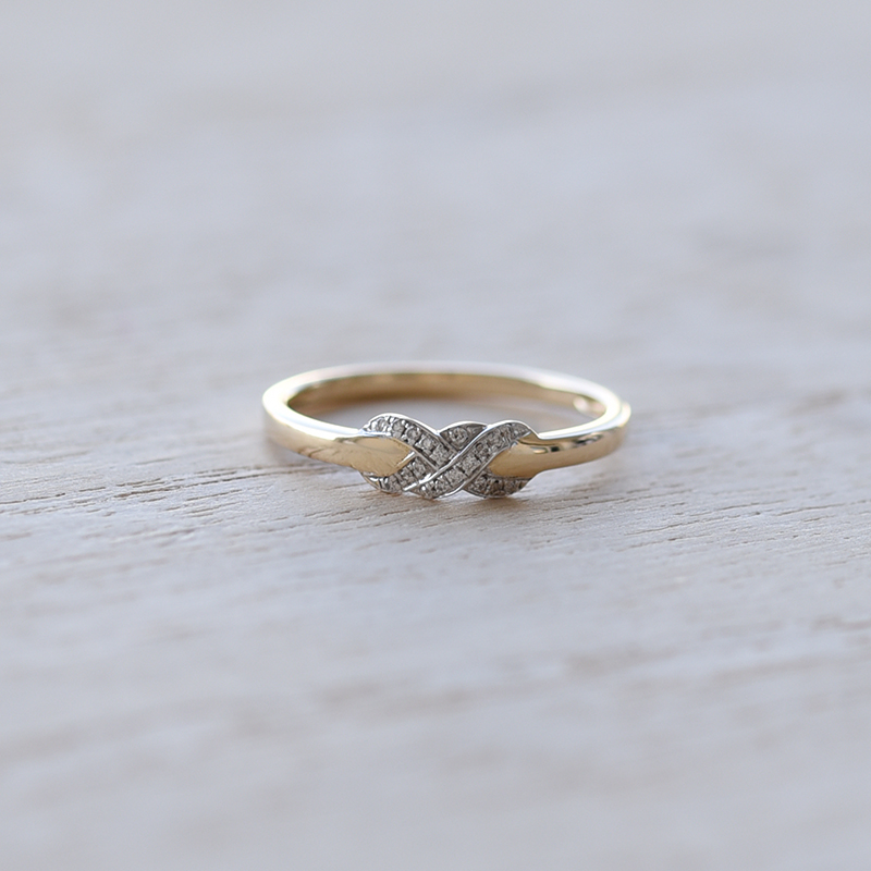 Romantický prsteň s diamantmi 62198