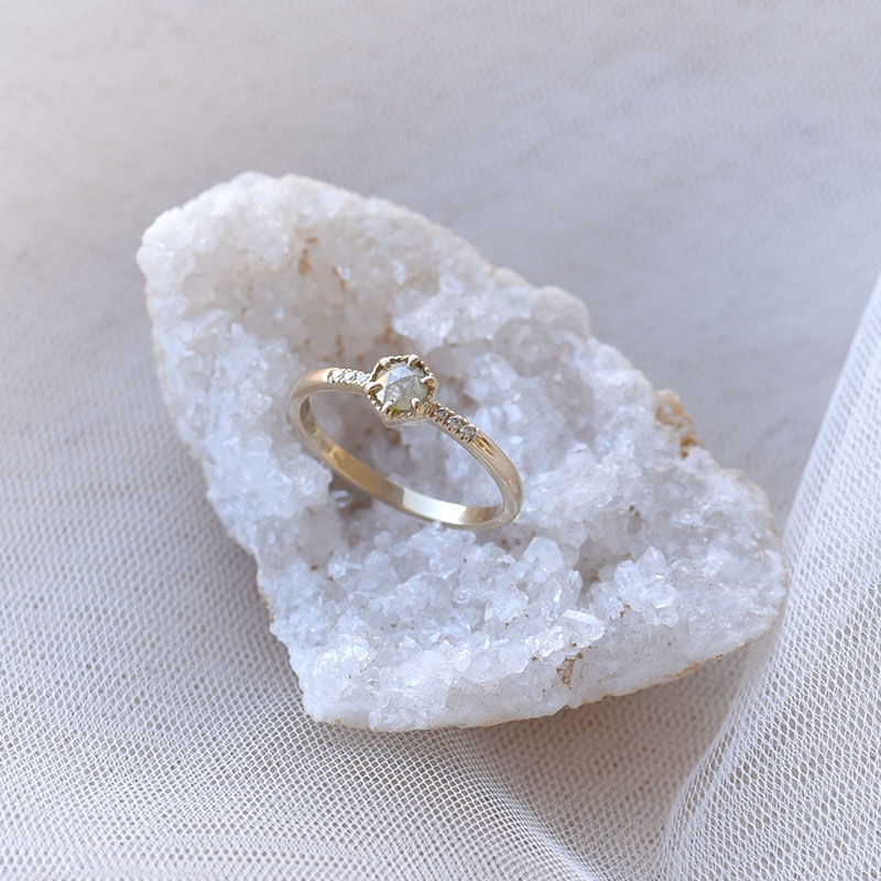 Zlatý diamantový prsteň 67458