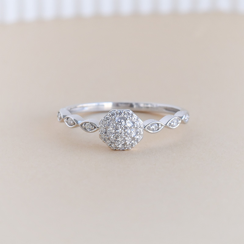 Elegantné halo prsteň s lab-grown diamantmi 95808