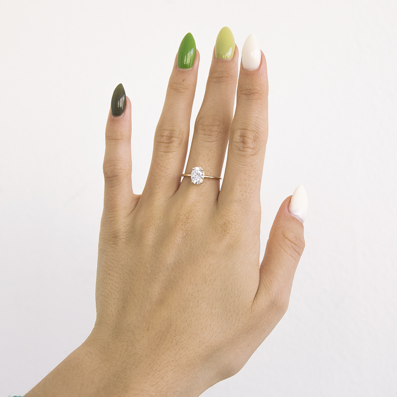 Elegantný zásnubný prsteň s oval moissanitom s výberom veľkosti Rennie 110239