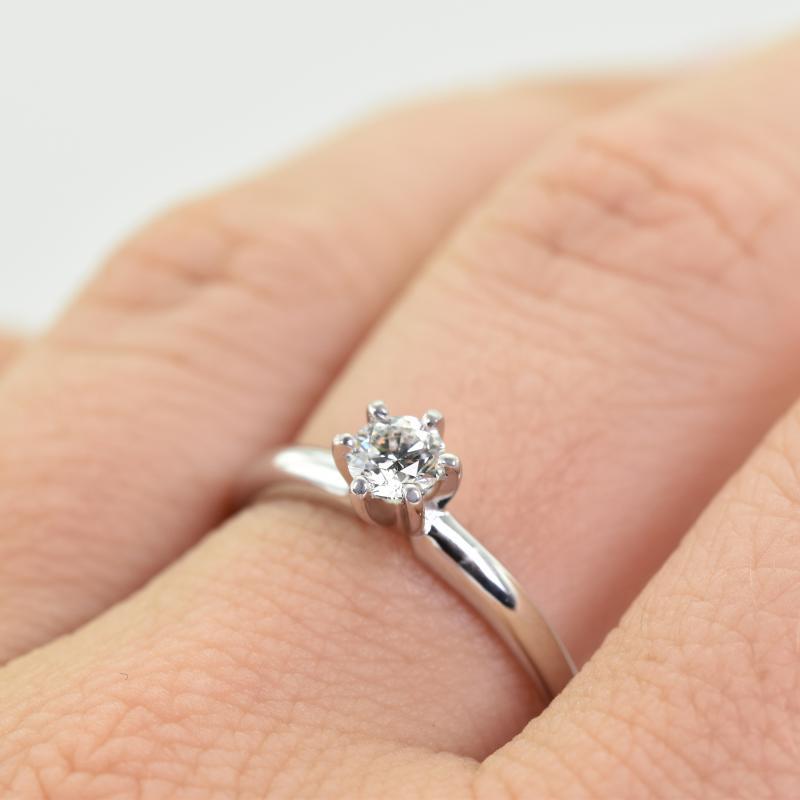 Zásnubný prsteň s diamantom 12219