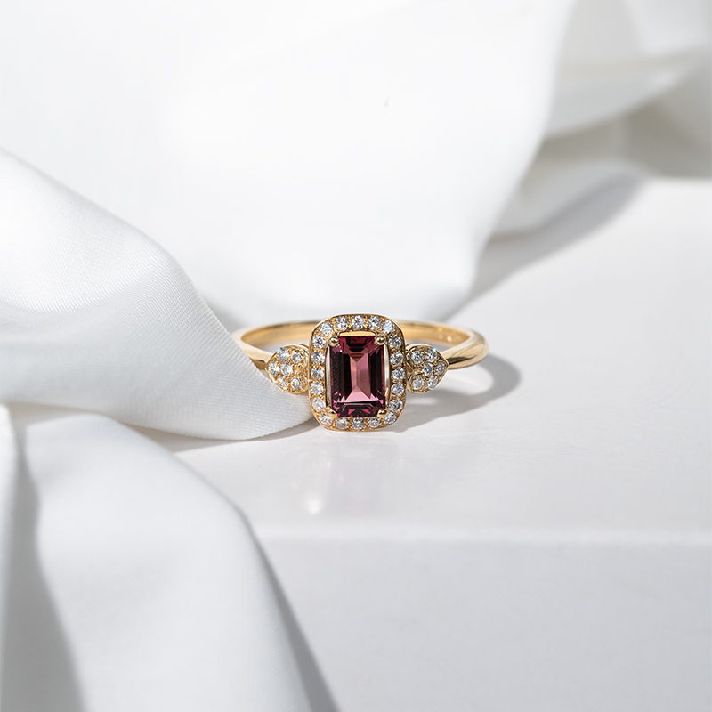 Zlatý prsteň s emerald turmalínom a diamantmi Davie 124849