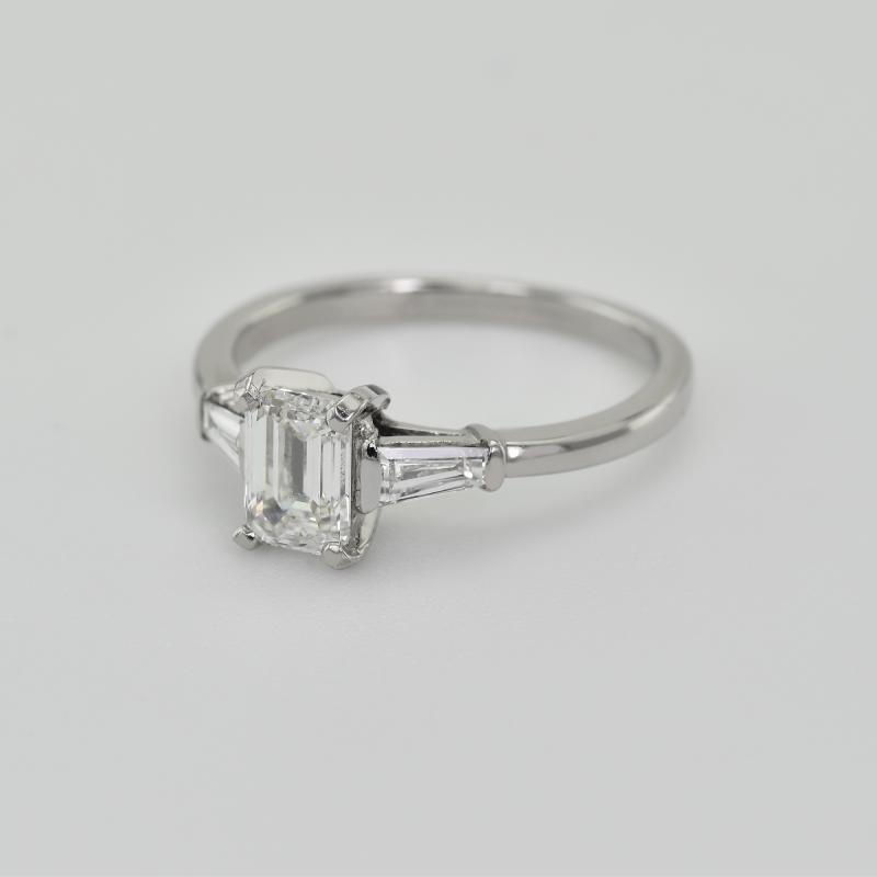 Zásnubný prsteň s emerald lab-grown diamantom Talena 126129