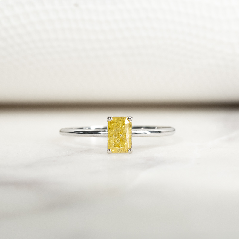 Zlatý prsteň so žltým emerald salt and pepper diamantom Shea 132099