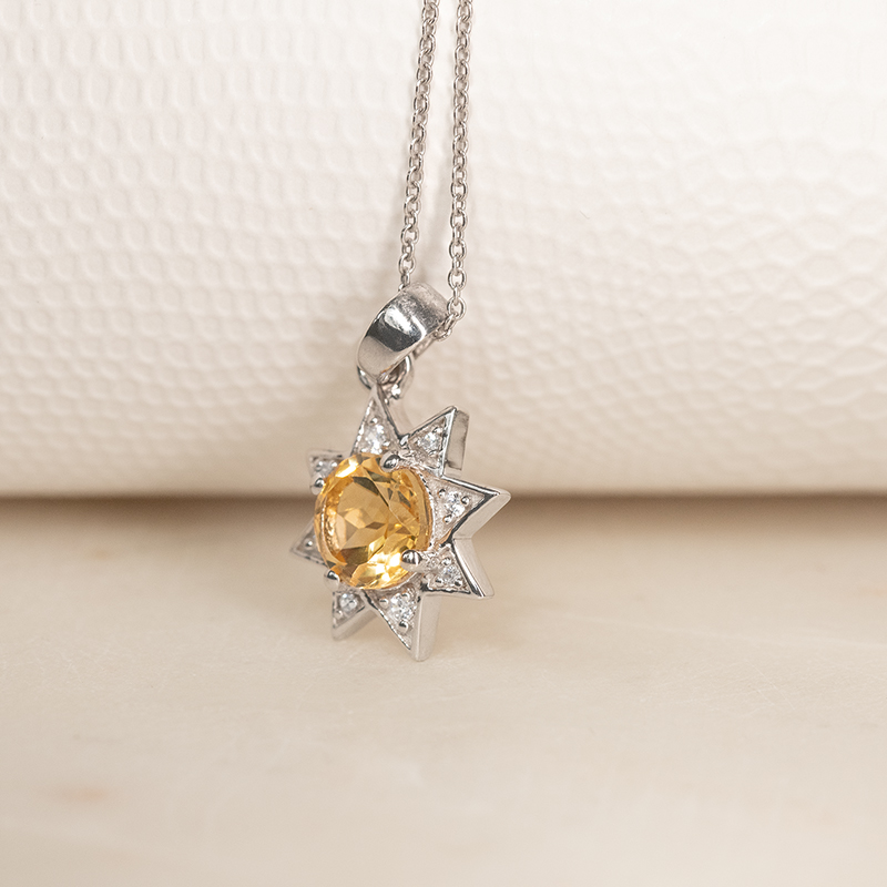 Strieborný prívesok s citrínom a zirkónmi v tvare hviezdy Korey 135339