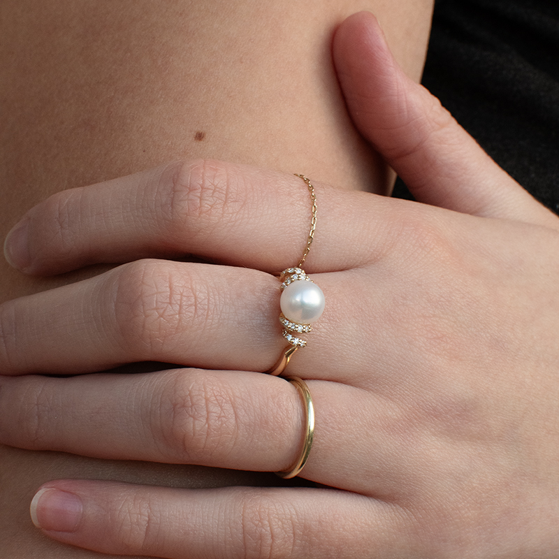 Zlatý prsteň s perlou a diamantmi Mecky 135889