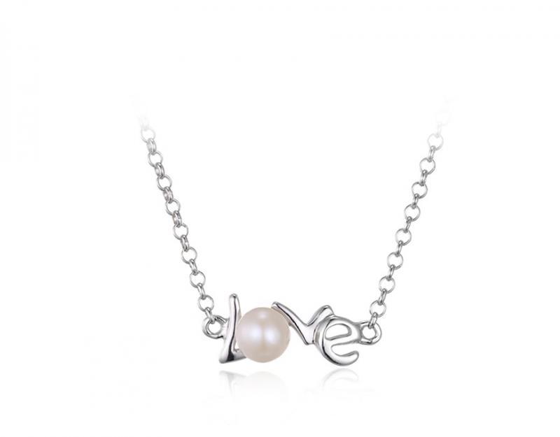 Strieborný náhrdelník s perlou Amore