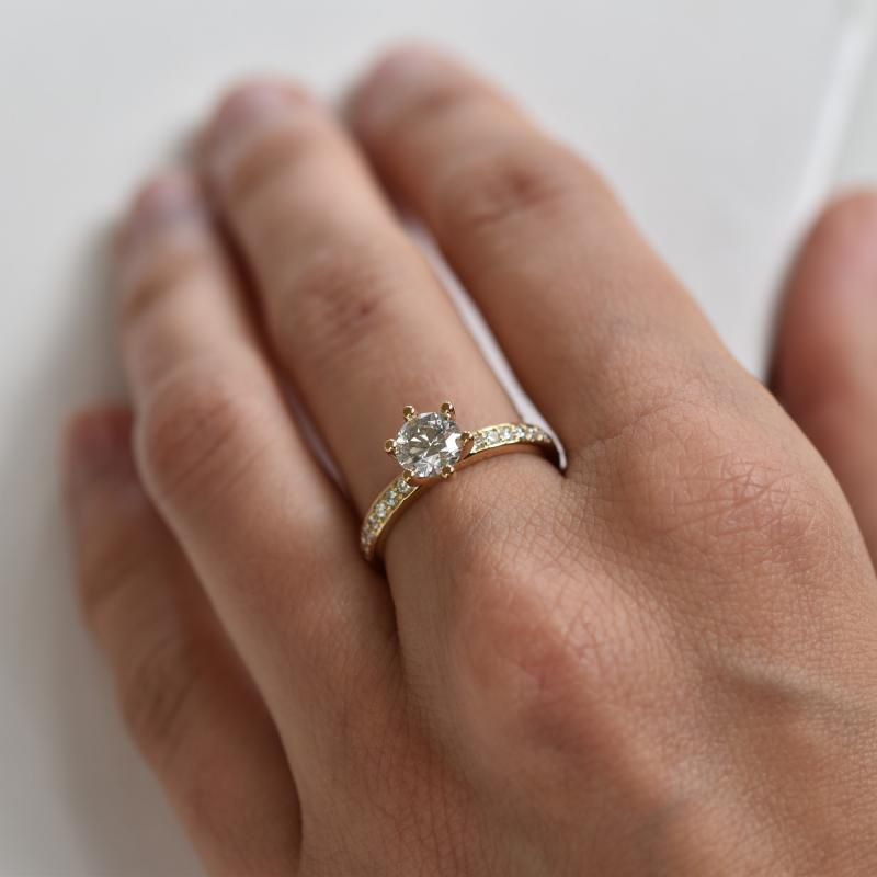 Zlatý diamantový prsteň 20669