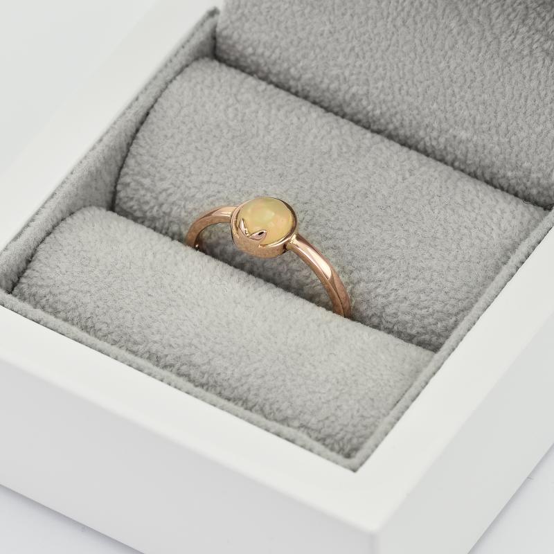 Zlatý prsteň s okrúhlym opálom 37569
