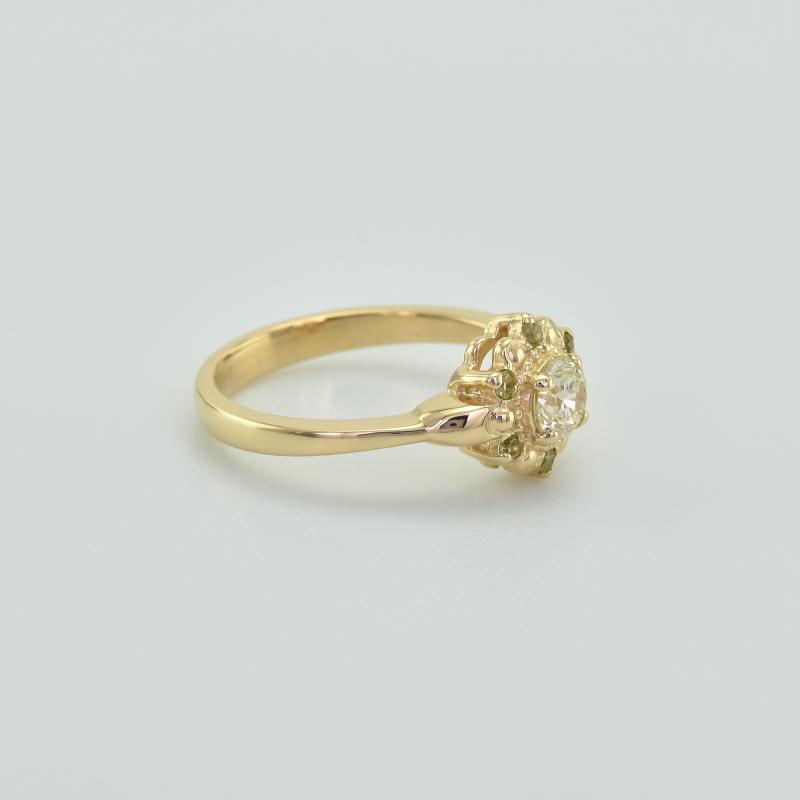 Prsteň zo zlata s diamantom a olivínmi 43639