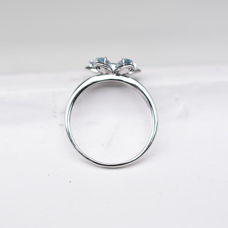 Zásnubný prsteň s nezábudkou s topásmi a diamantom