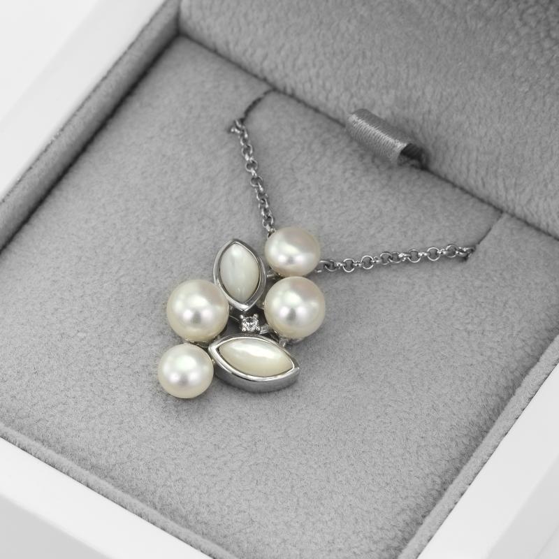 Strieborný náhrdelník s perlami 50799
