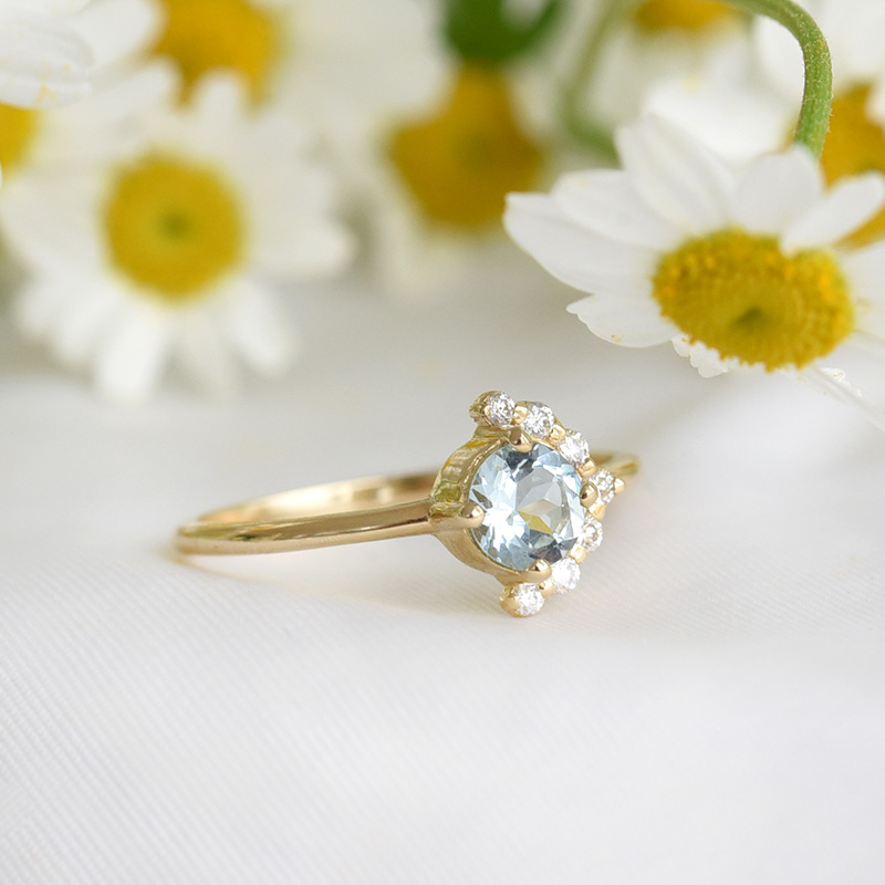 Akvamarínový prsteň s diamantmi zo zlata 82109