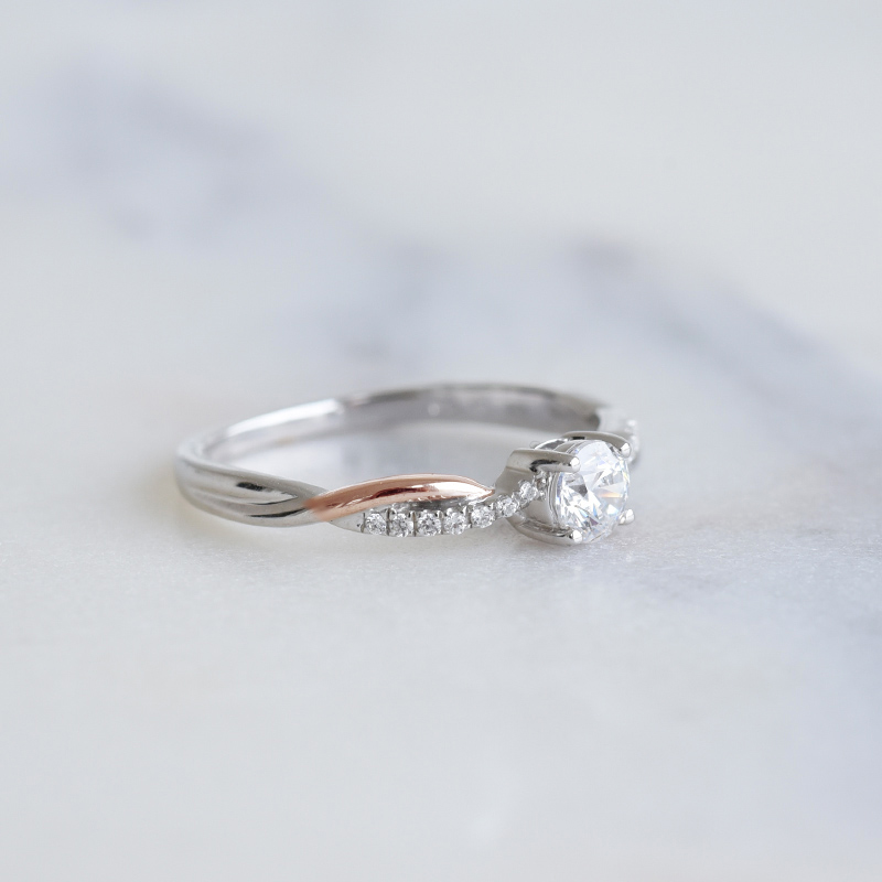 Zásnubný prsteň s 0.30 ct GIA Certifikovaným diamantom Ljube 87069