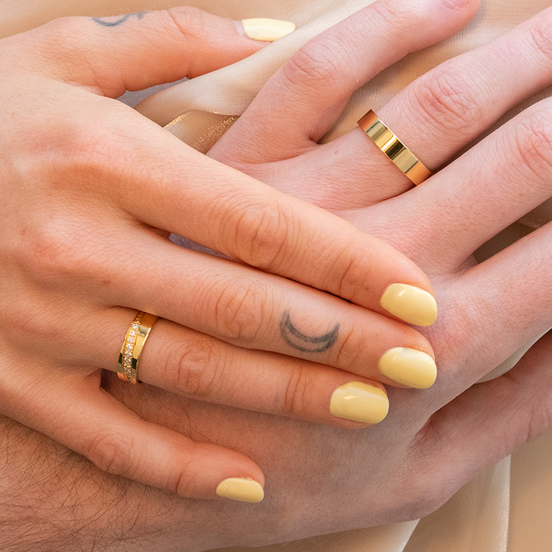 Zlaté ploché svadobné prstene s diamantmi Smarte 99249